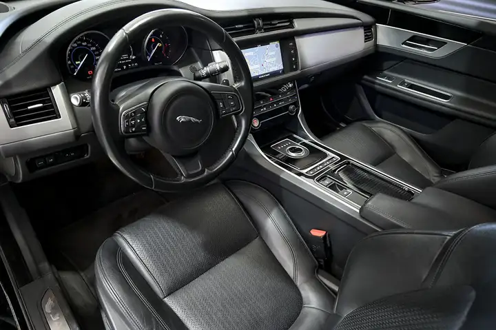 Jaguar XF 2.0 Diesel Prestige 2017, foto 6