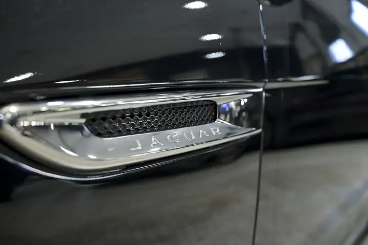 Jaguar XF 2.0 Diesel Prestige 2017, foto 19