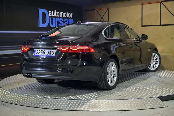 Jaguar XF 2.0 Diesel Prestige 2017, foto 5