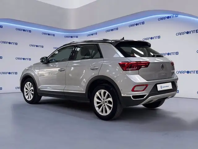 Volkswagen T-Roc view 4