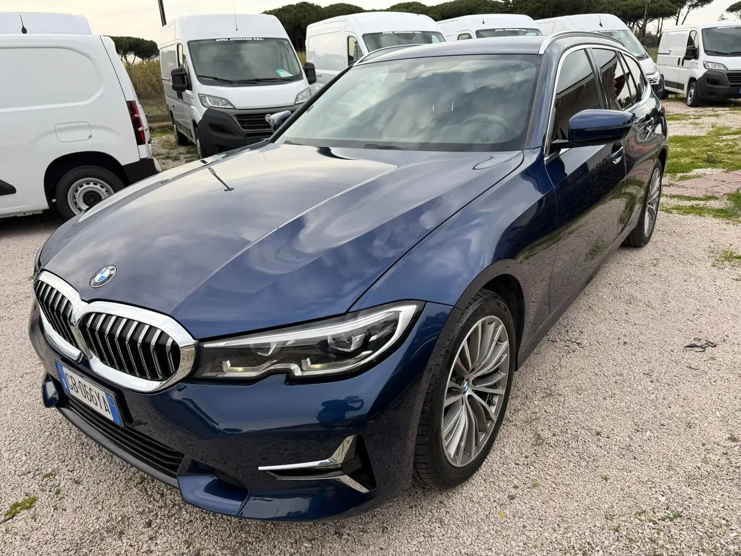 BMW 320 d Touring xdrive Luxury AUT/RETROCAMERA/FULL Blau - 2