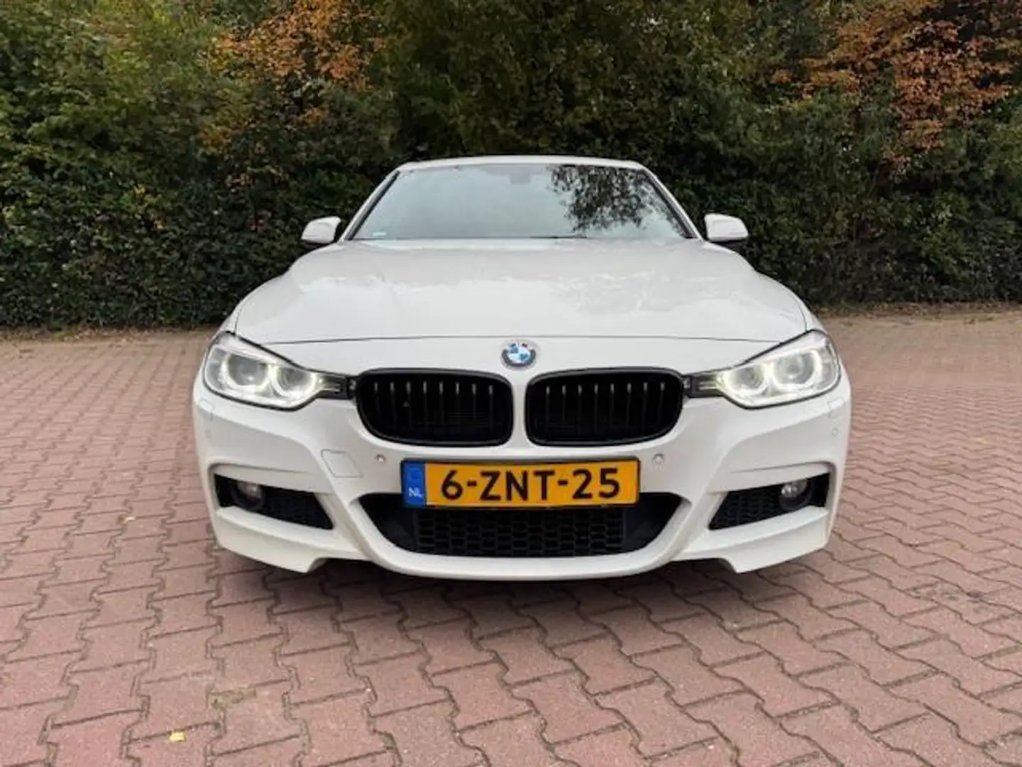 BMW 316 316i HIGH EXECUTIVE M-PERFORMANCE/XENON/LEER/NAV Blanc - 2
