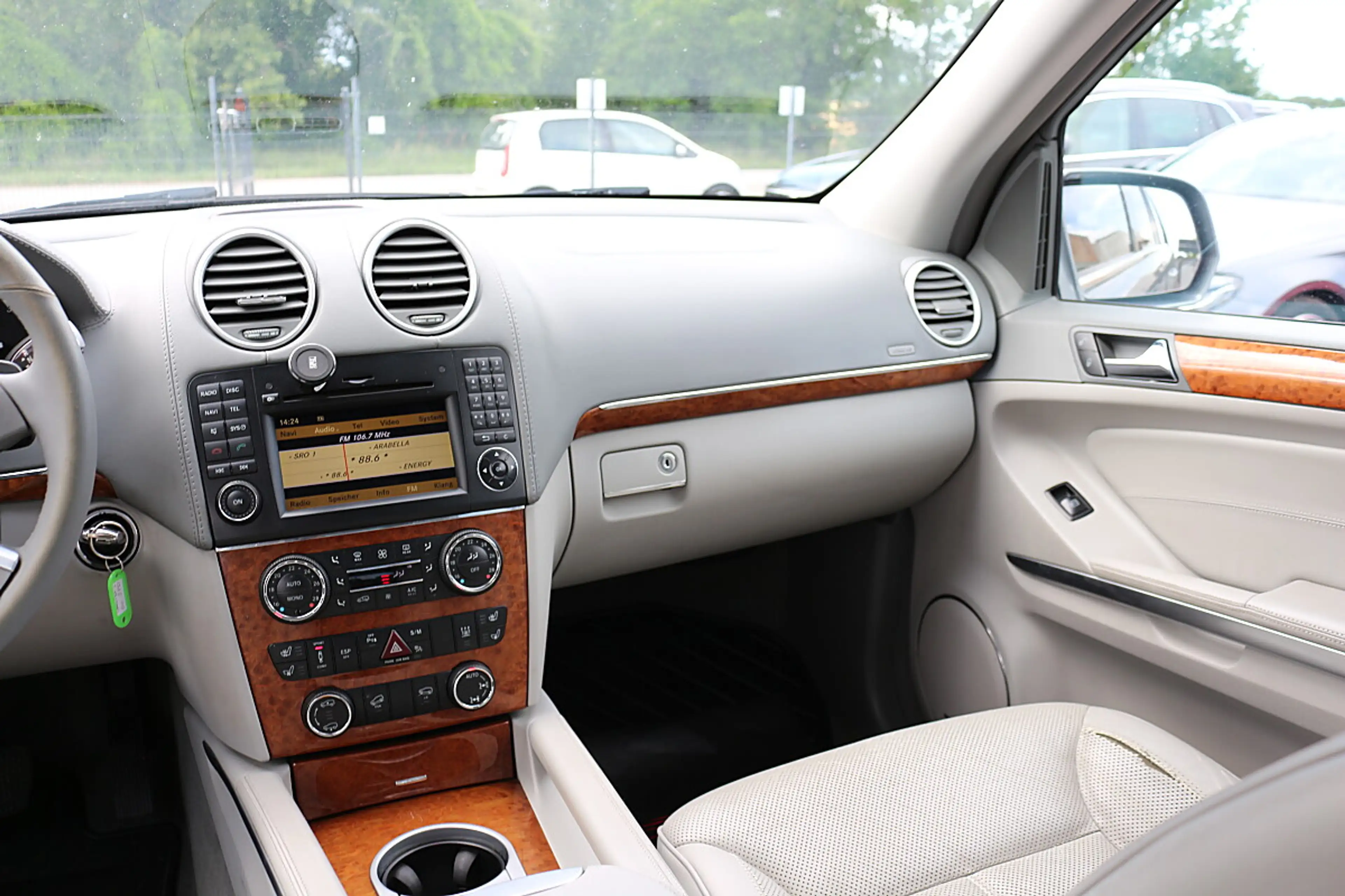 Mercedes-Benz GL 350 CDI BlueEfficiency 4MATIC Aut. — photo 14