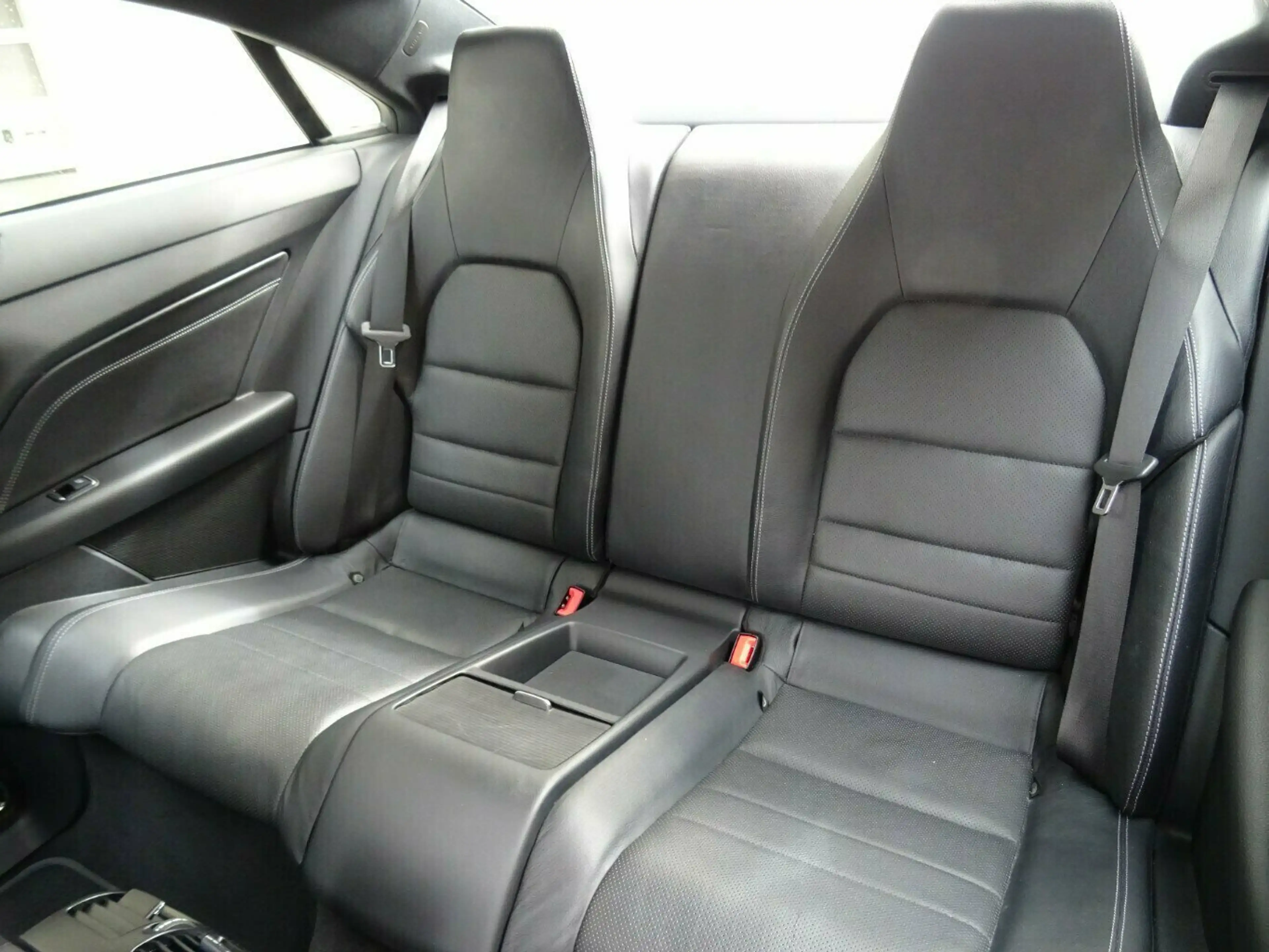 Mercedes-Benz E 250 Coupe D BT Avantg 9G-Tronic,Sportpaket,Comand,Lede — photo 8
