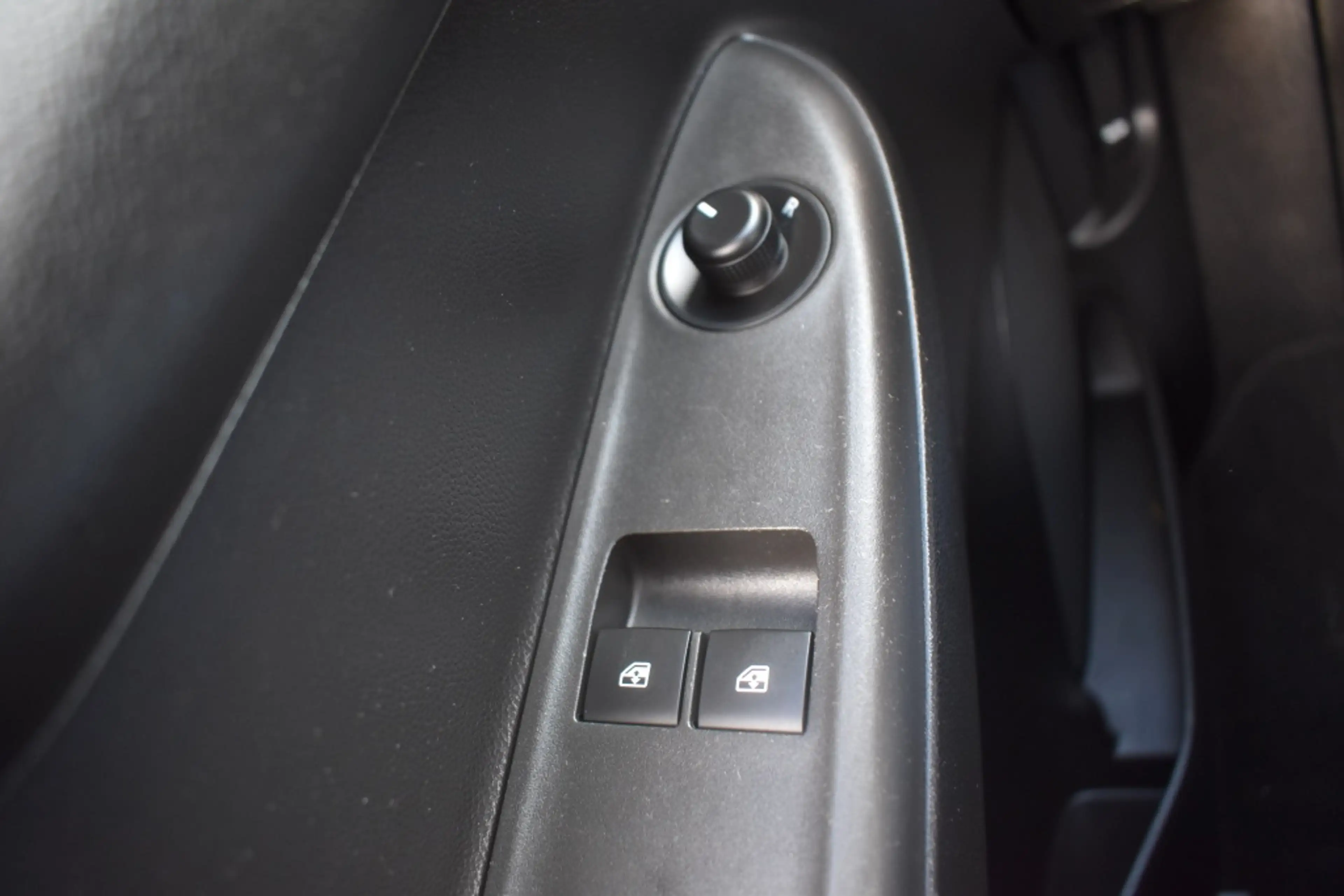 Opel Karl 1.0 ecoFLEX Edition — photo 13