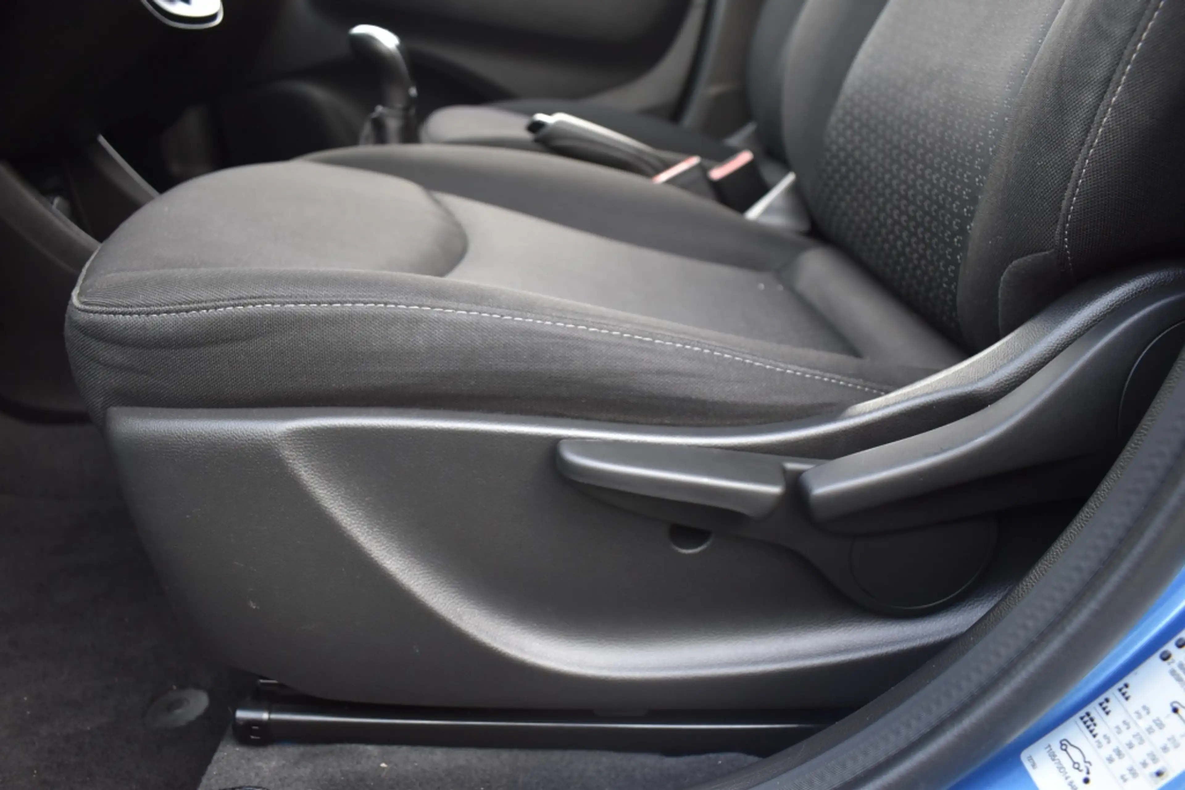 Opel Karl 1.0 ecoFLEX Edition — photo 12
