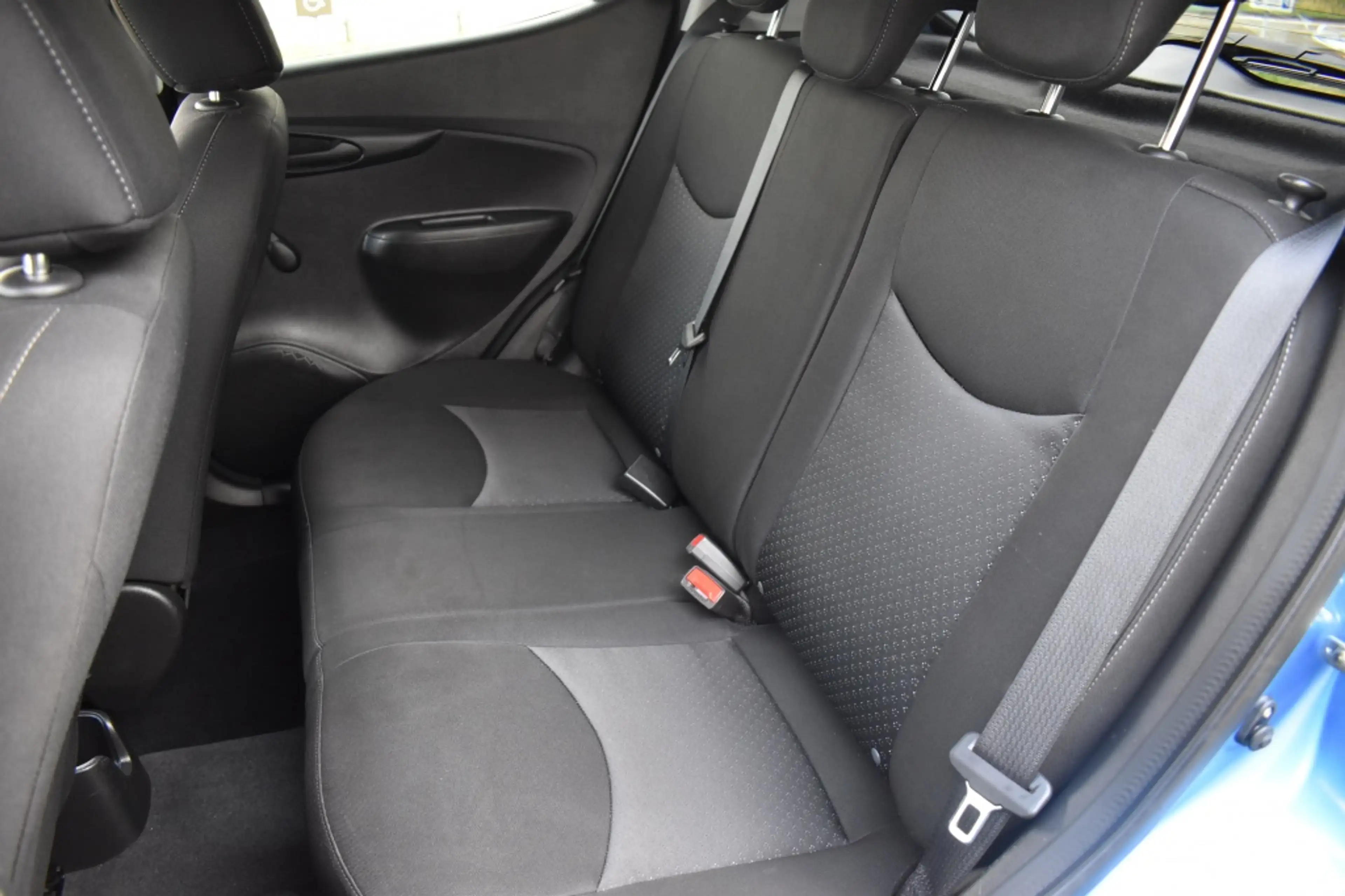 Opel Karl 1.0 ecoFLEX Edition — photo 15