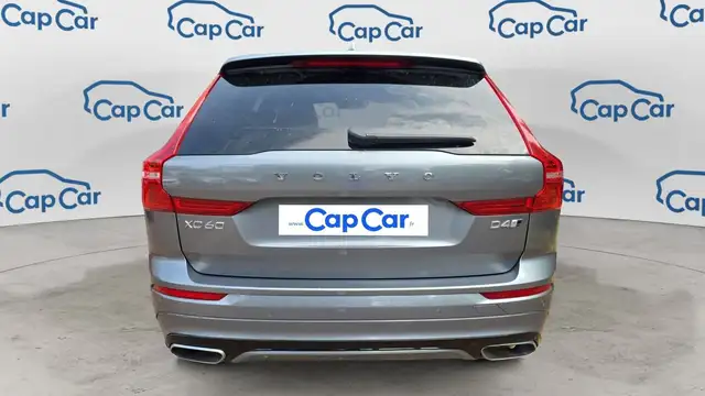 Volvo XC60 view 3
