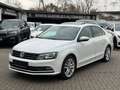 Volkswagen Jetta VI 2,0 TDI BMT DSg*Navi*BiXenon*GSD*EU6 Weiß - thumbnail 2