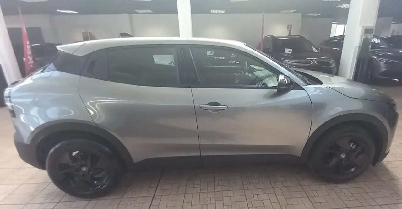 Alfa Romeo Junior 2024