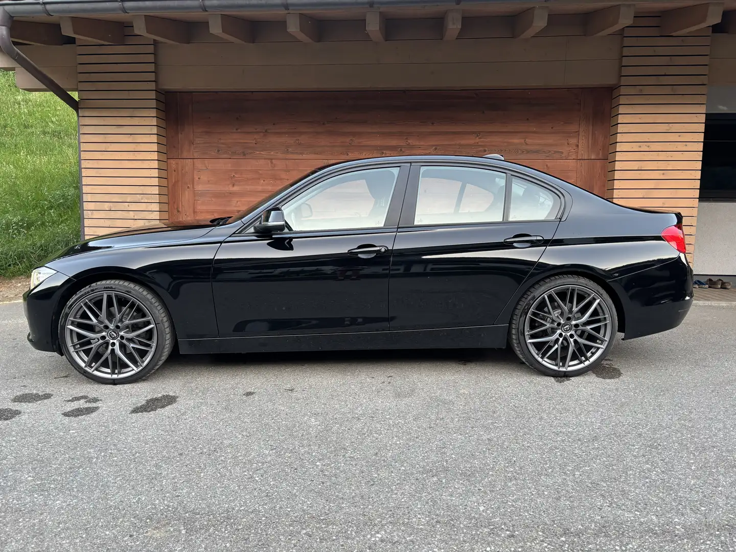 BMW 320 Österreich-Paket - 1