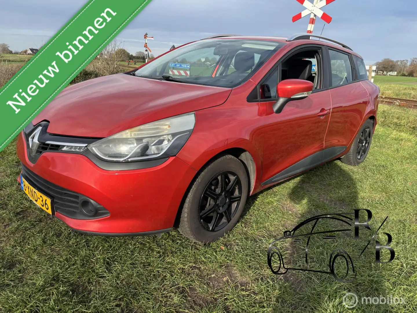 Renault Clio Estate 1.5 dCi ECO Expression INRUILKOOPJE LEES TE Rood - 1