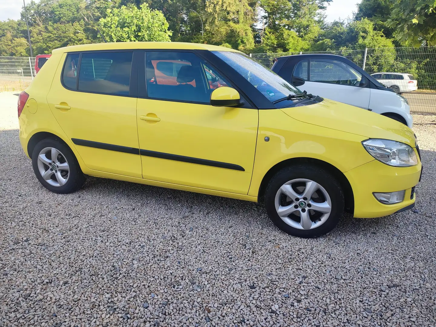 Skoda Fabia Family Jaune - 2