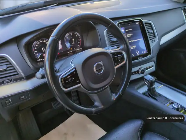 Volvo XC90 view 14