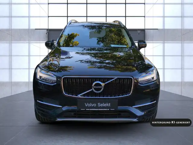 Volvo XC90 view 9