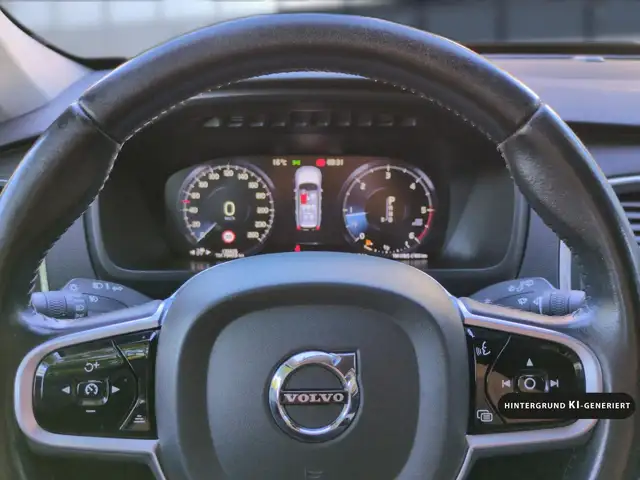 Volvo XC90 view 15