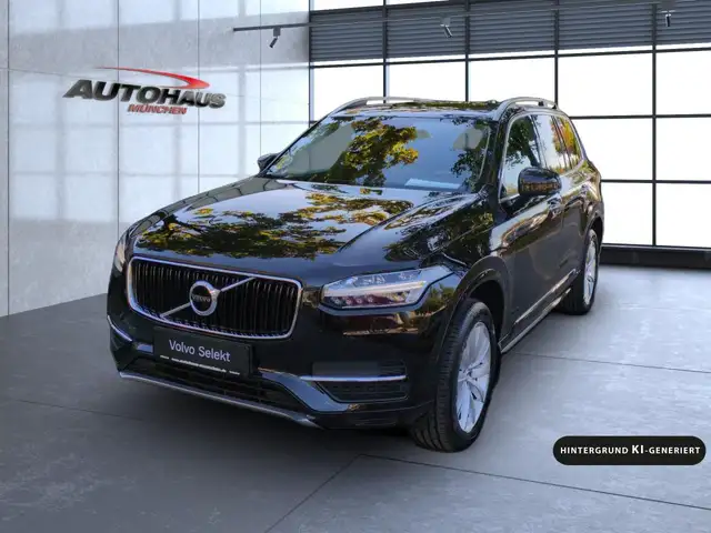 Volvo XC90 view 3