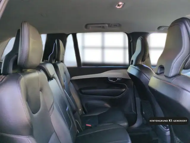 Volvo XC90 view 21