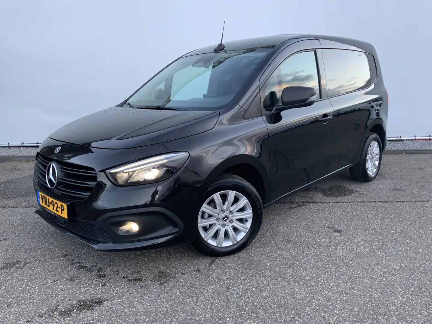 Mercedes-Benz Citan 110 CDI Airco Cruise Scherm navi Euro 6 Noir - 1
