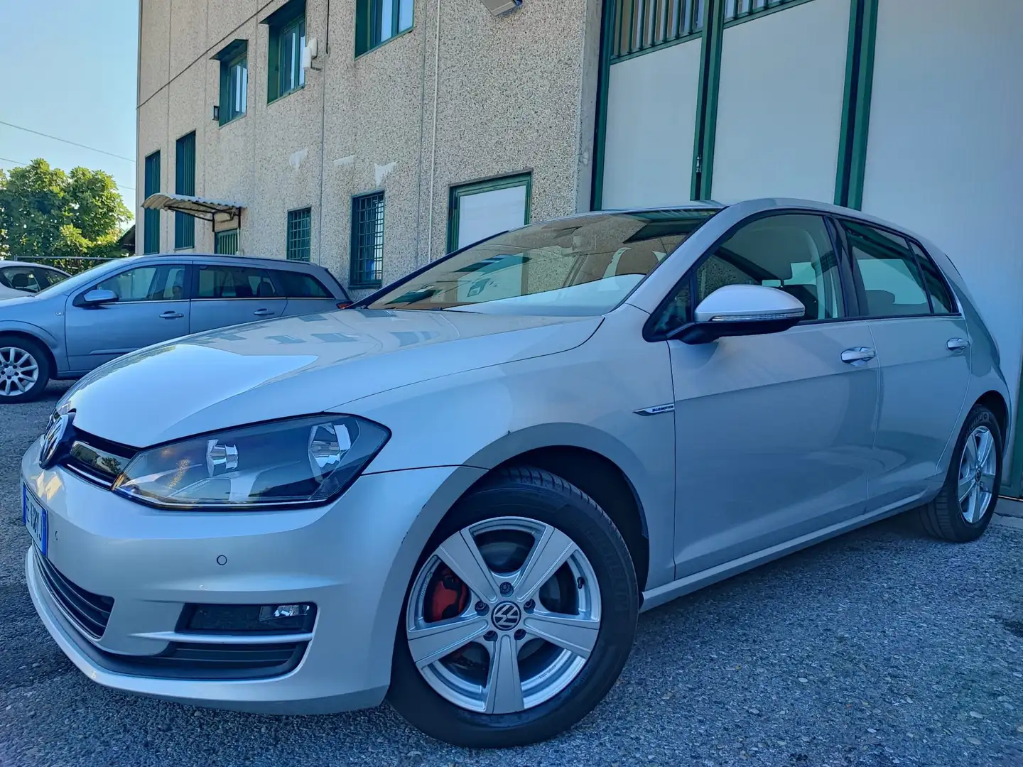 Volkswagen Golf 1.4 TGI BENZINA/METANO 5 PORTE 45000 KM ANNO 2016 Argento - 1