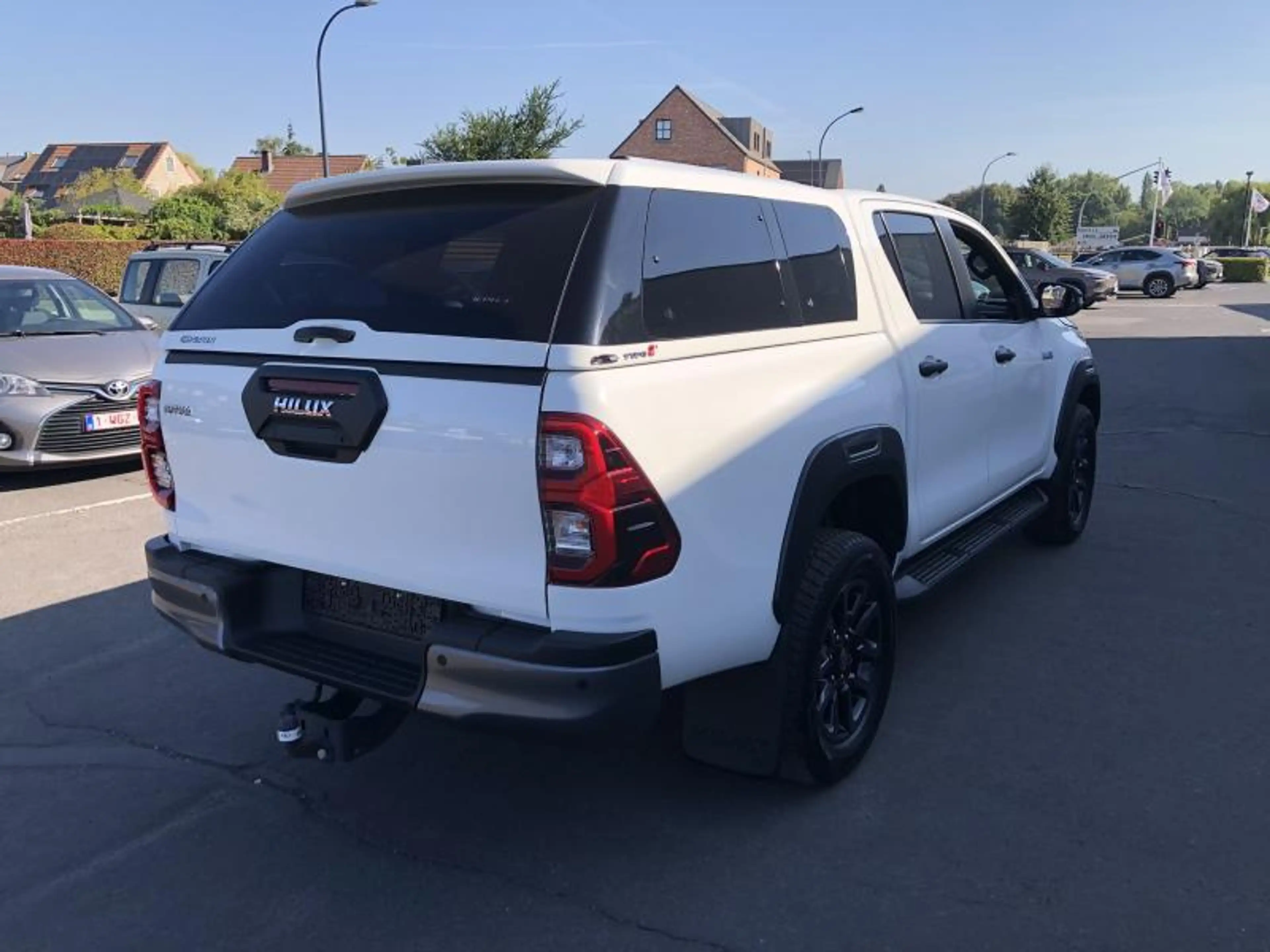 Toyota Hilux Invincible — photo 5