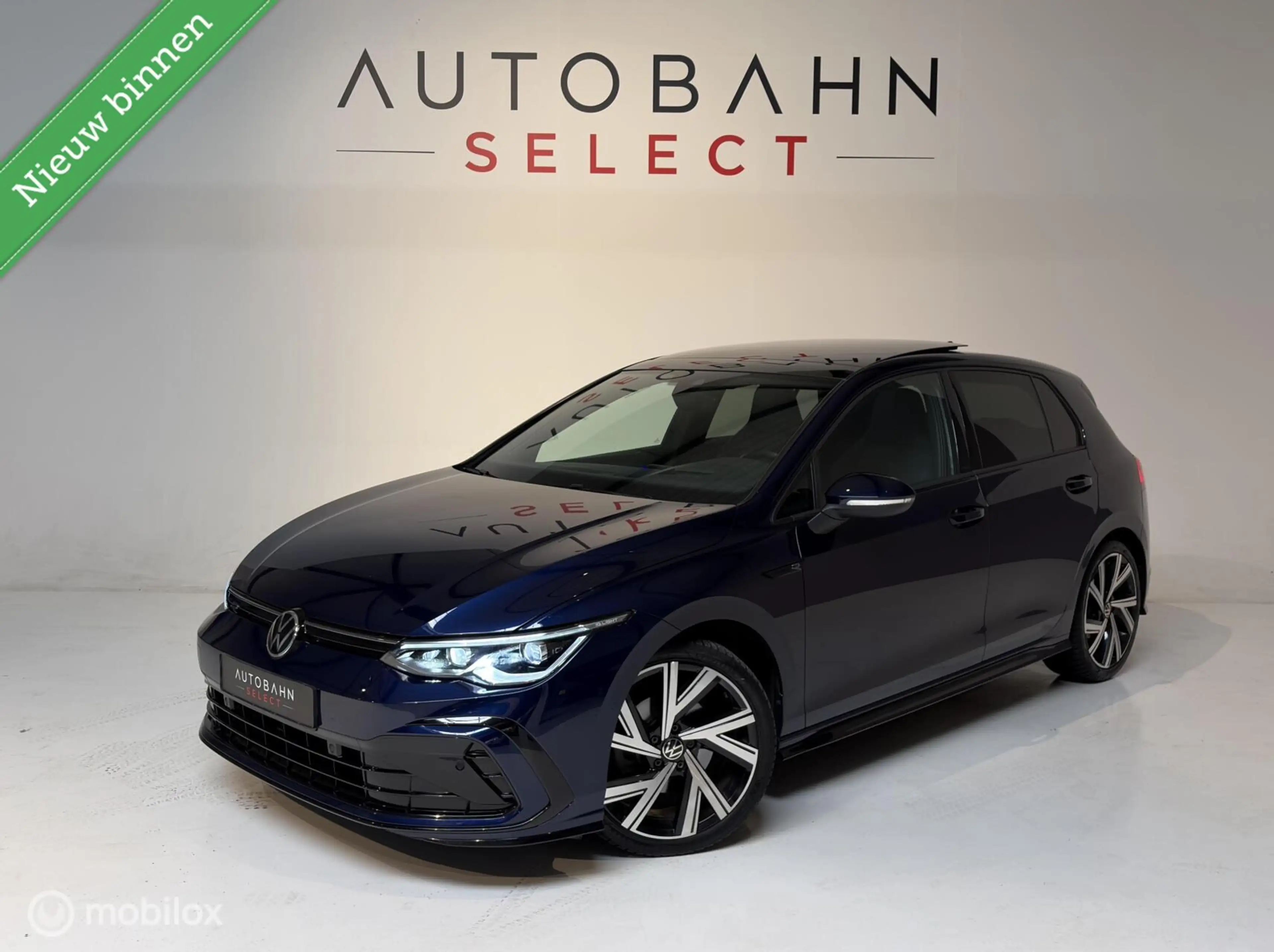 Volkswagen Golf R 1.5 eTSi R-Line / Pano/ Head-up/ Matrix/H&K