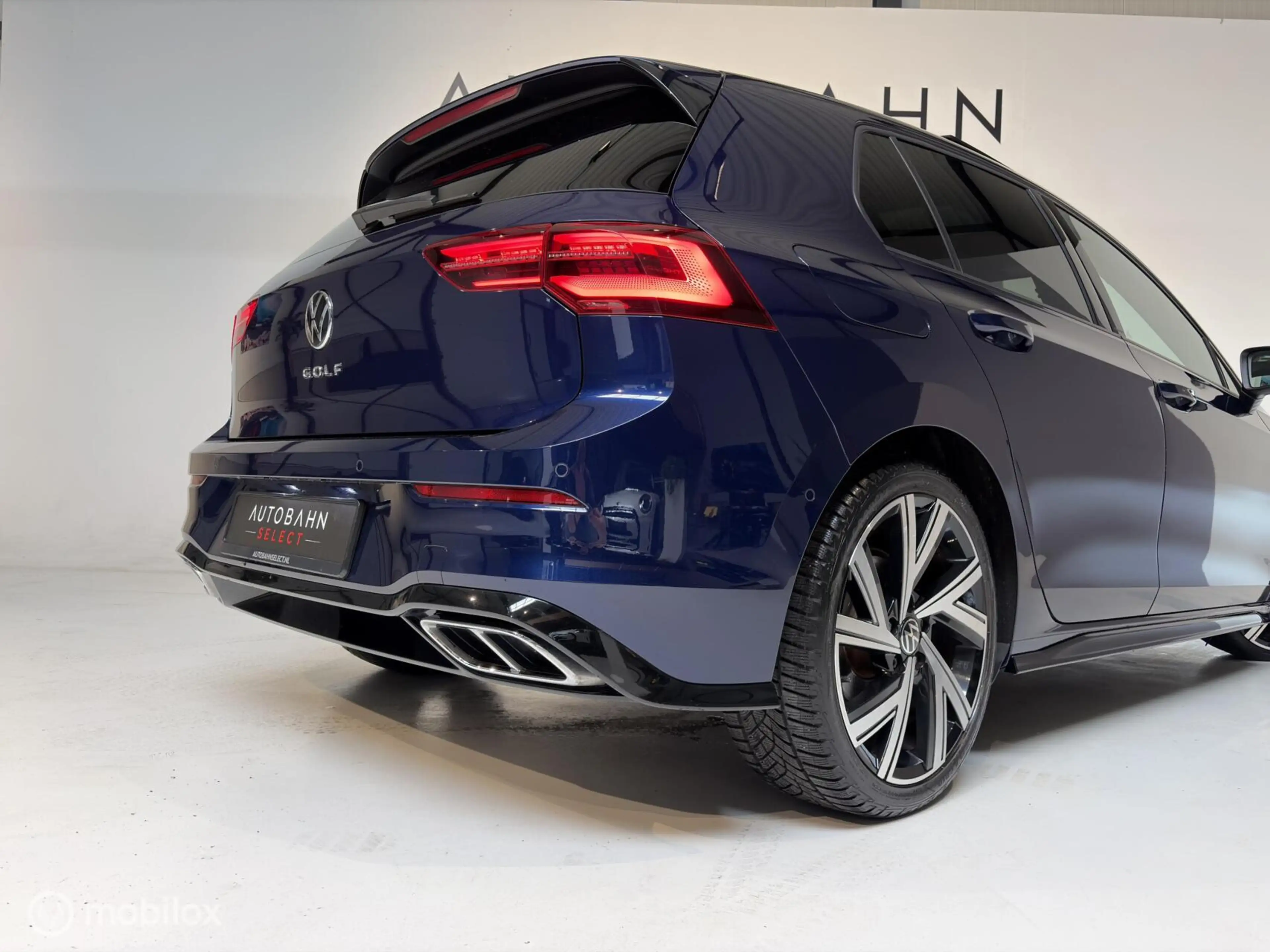 Volkswagen Golf R 1.5 eTSi R-Line / Pano/ Head-up/ Matrix/H&K — photo 8