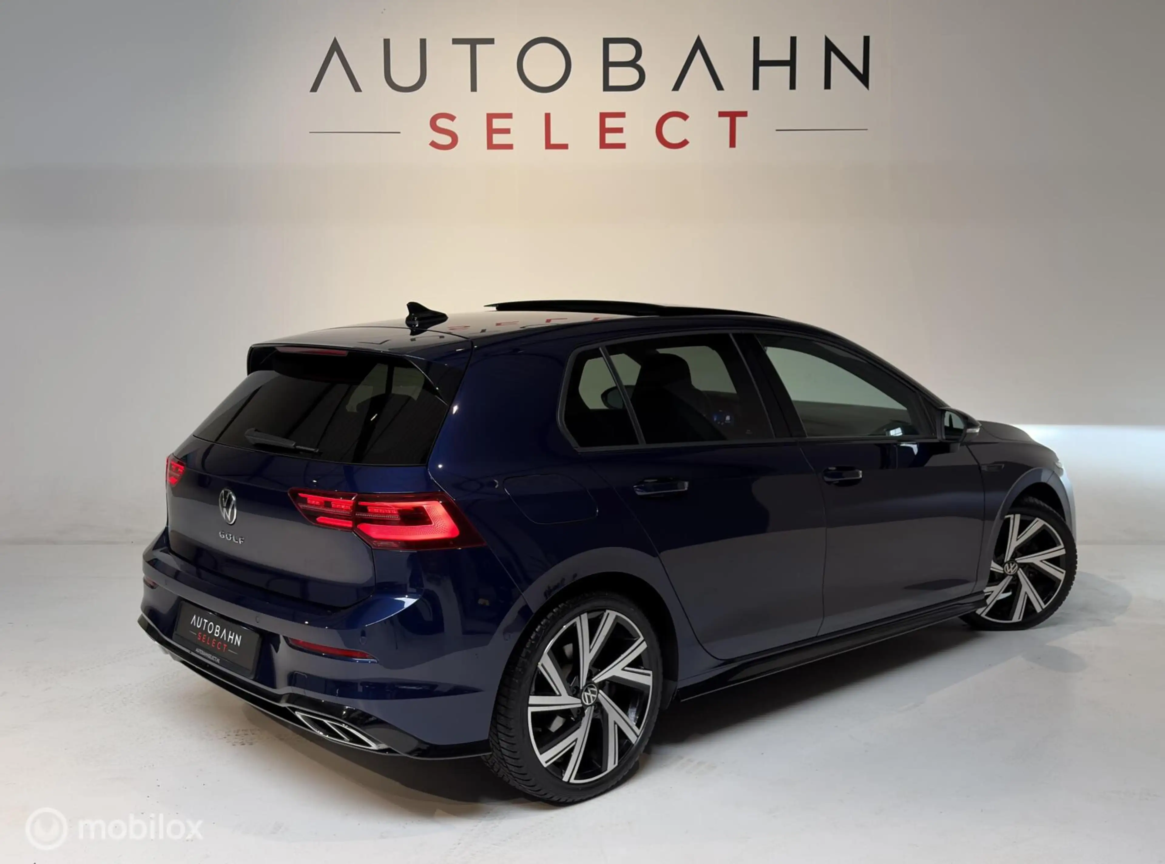 Volkswagen Golf R 1.5 eTSi R-Line / Pano/ Head-up/ Matrix/H&K — photo 2