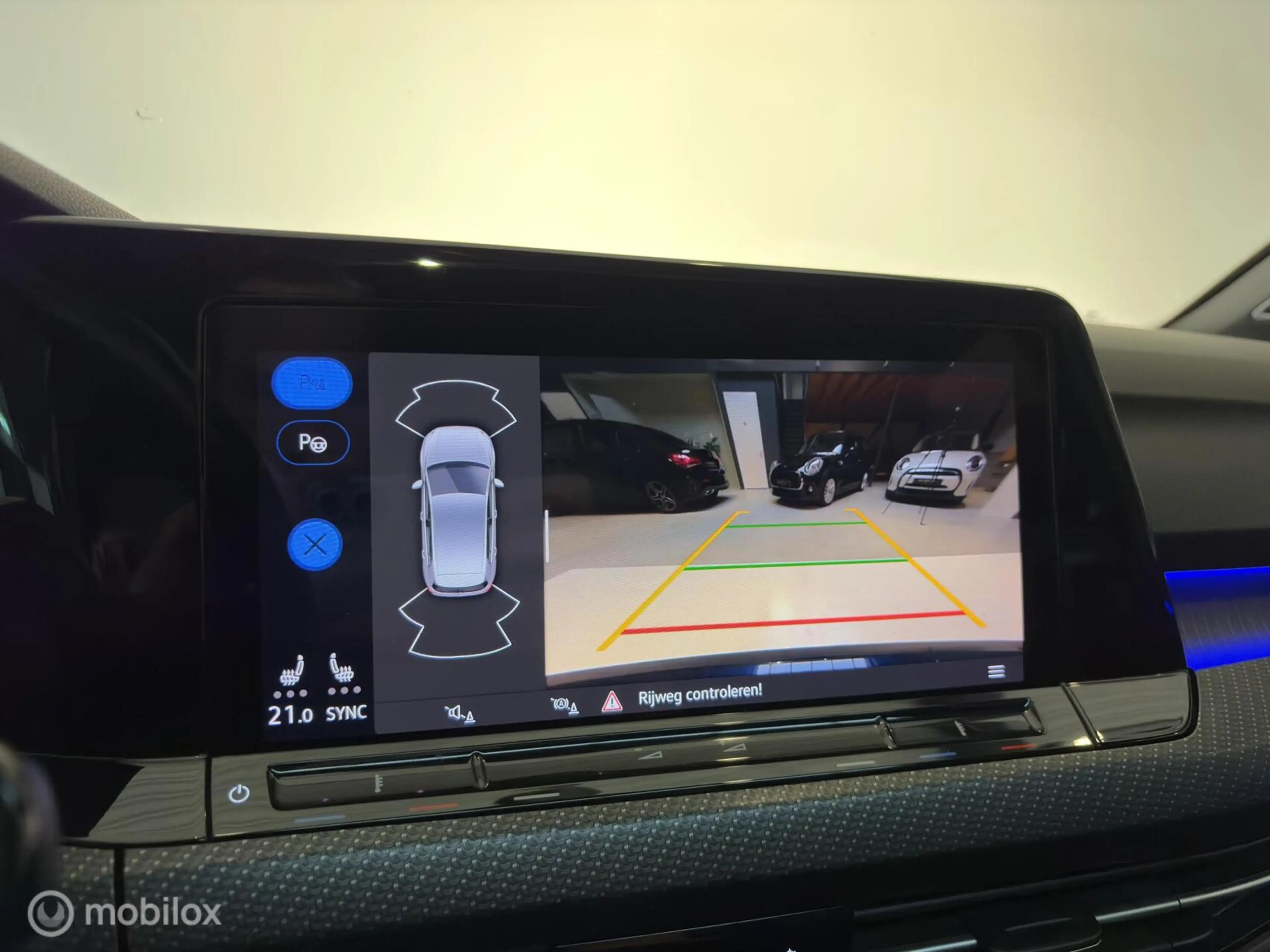 Volkswagen Golf R 1.5 eTSi R-Line / Pano/ Head-up/ Matrix/H&K — photo 15