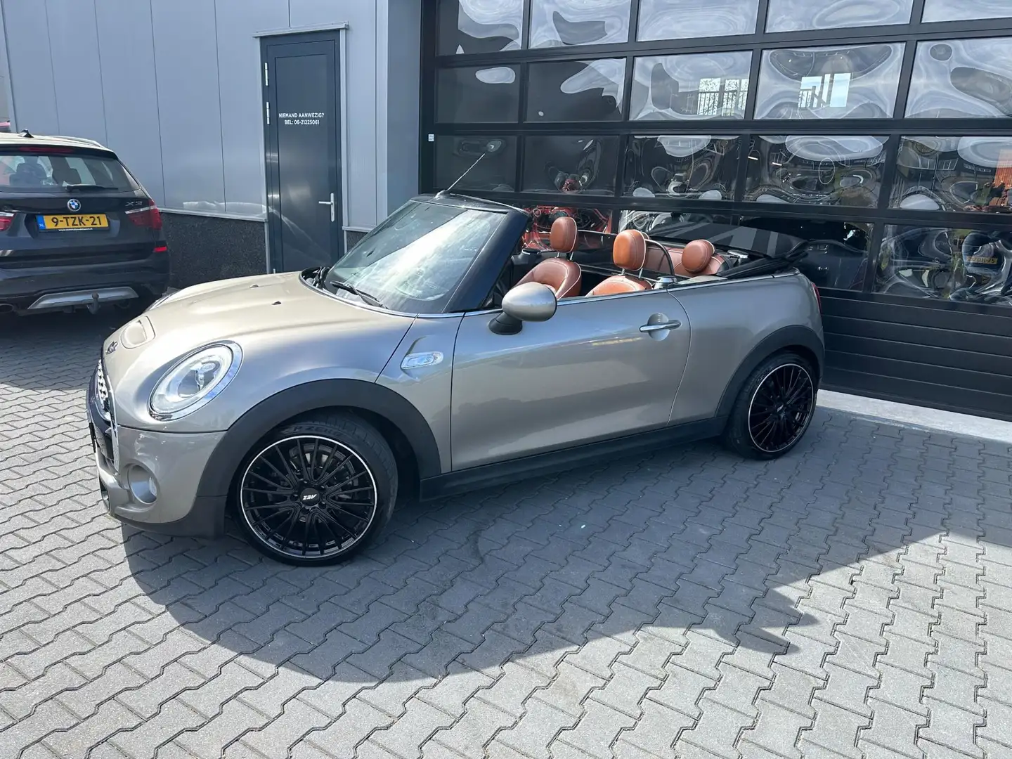 MINI Cooper S Cabrio Mini 2.0 Chili Serious Business AUTOMAAT VOL OPTIE Gris - 2