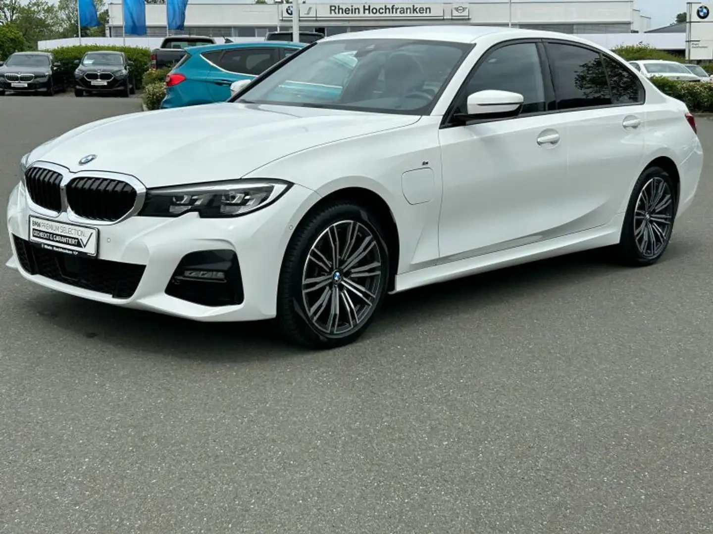 BMW 320 e Limousine M Sport LCPROF ACC AHK AKUSTIK Blanc - 2