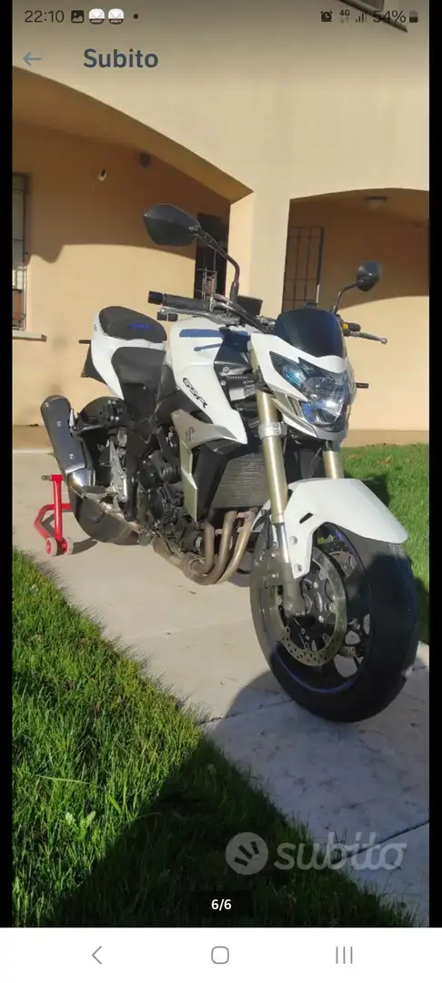 Suzuki GSR 750 Blanc - 1