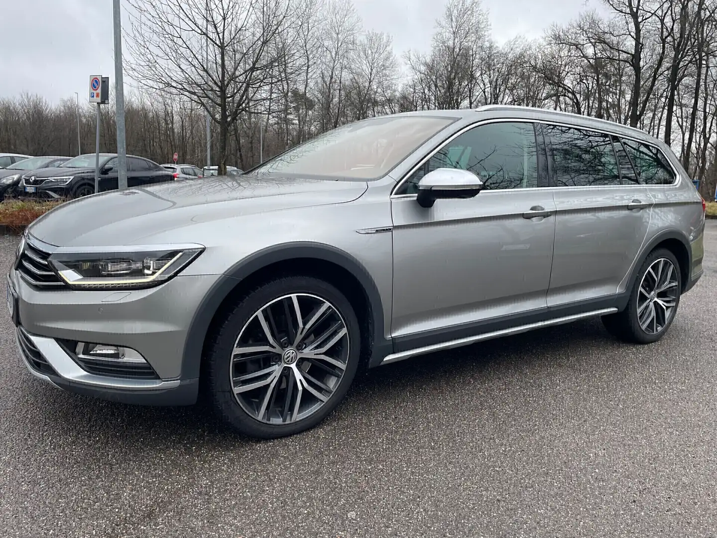 Volkswagen Passat Business Alltrack 2.0 TDI 190 CV 4MOTION DSG*TETTO Bianco - 2