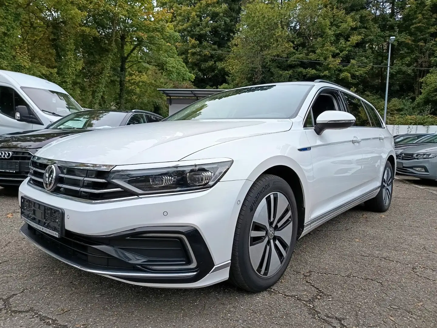 Volkswagen Passat Variant GTE Weiß - 1