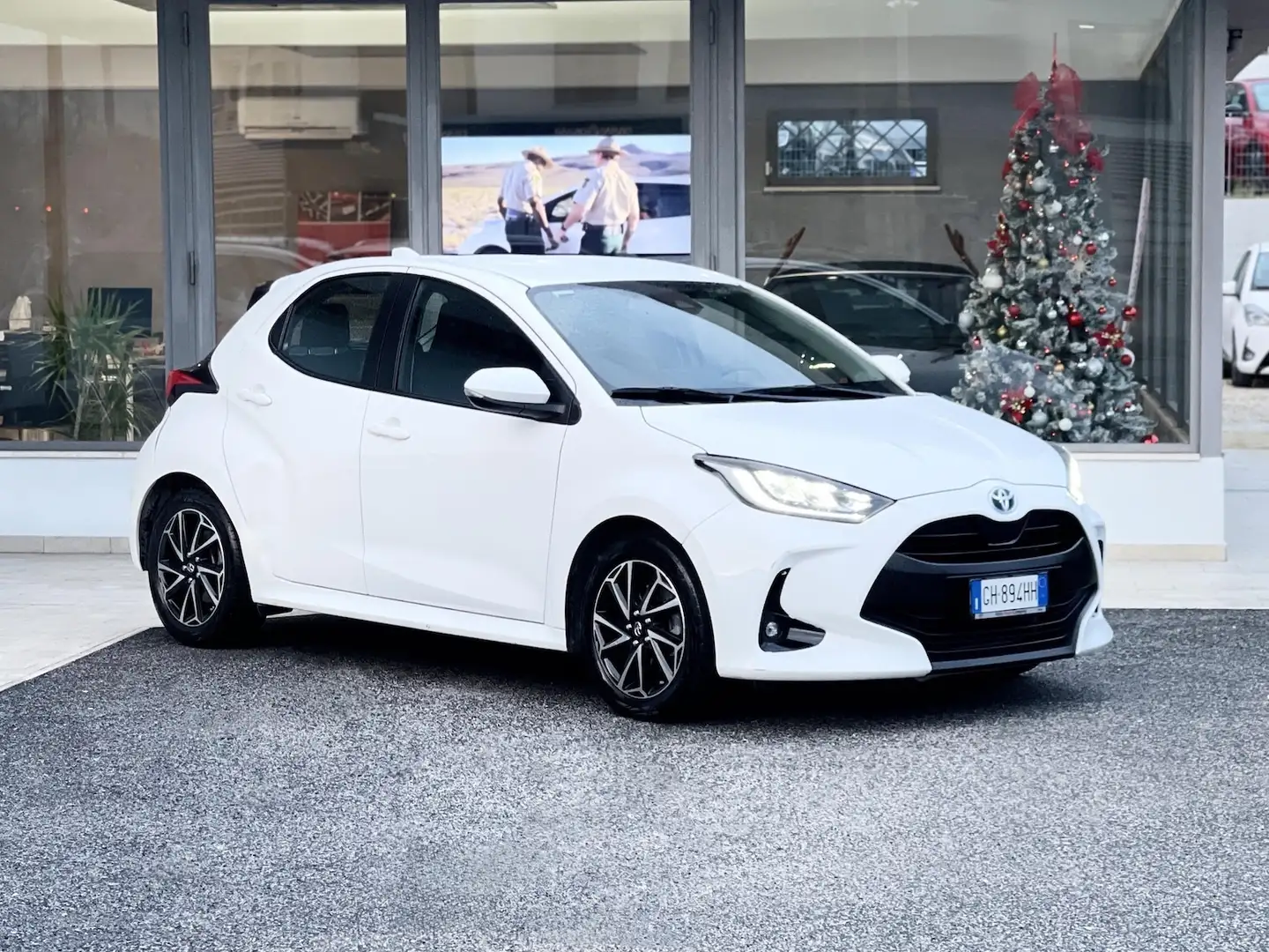 Toyota Yaris 1.5 Hybrid 92CV Automatica E6 Neo - 2021 Bianco - 1