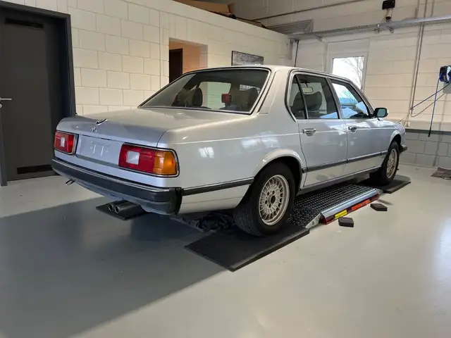 BMW 735 i Aut. I  E23  I. 1. Hd.,  32'Tkm!