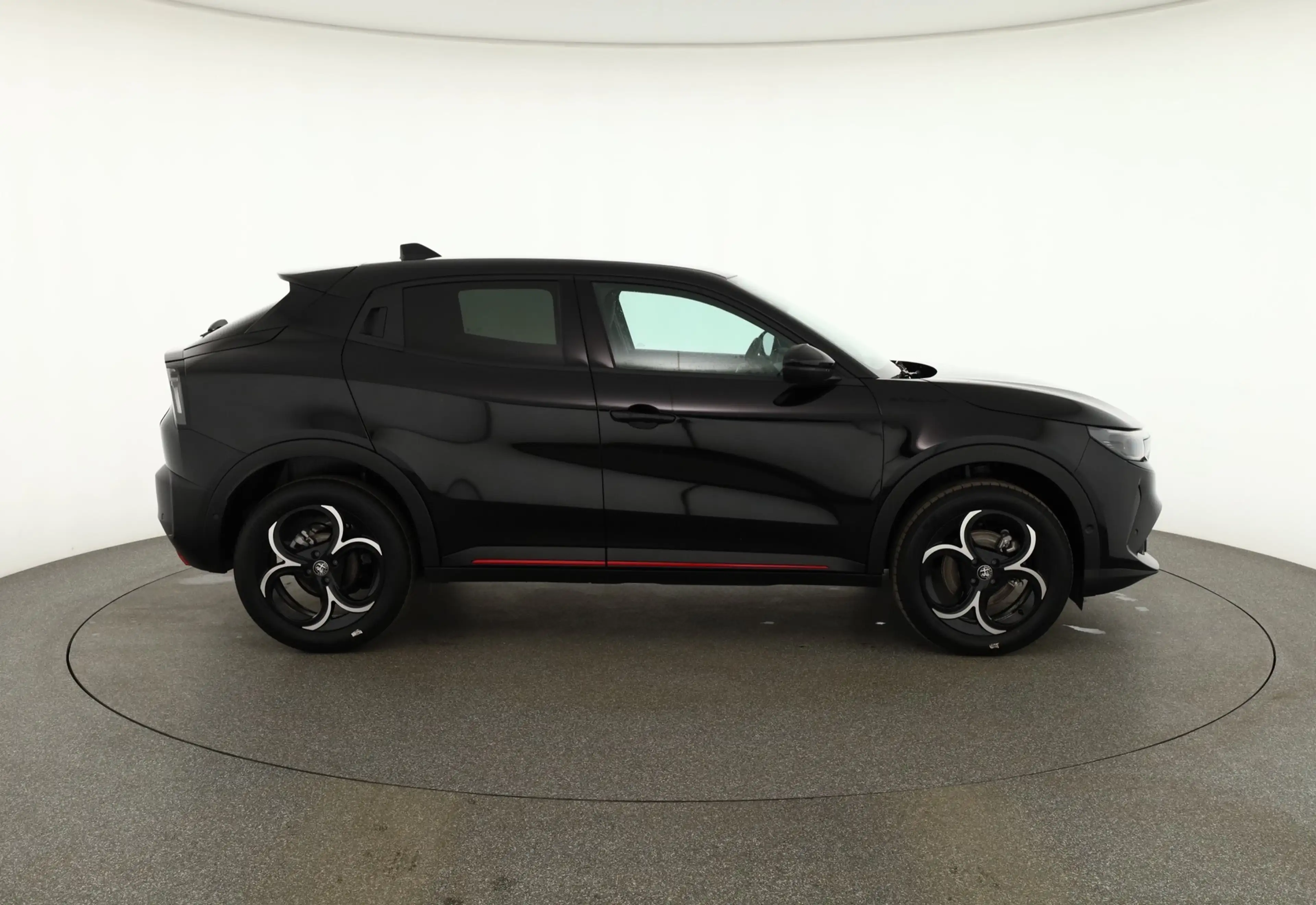 Alfa Romeo Junior Ibrida Speciale 1.2 VGT LED ACC Navi — photo 7