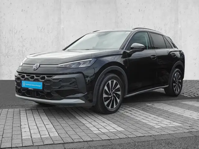 Volkswagen T-Roc view 2