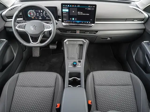 Volkswagen T-Roc view 10