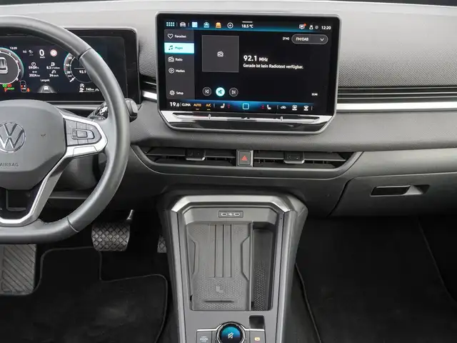 Volkswagen T-Roc view 12