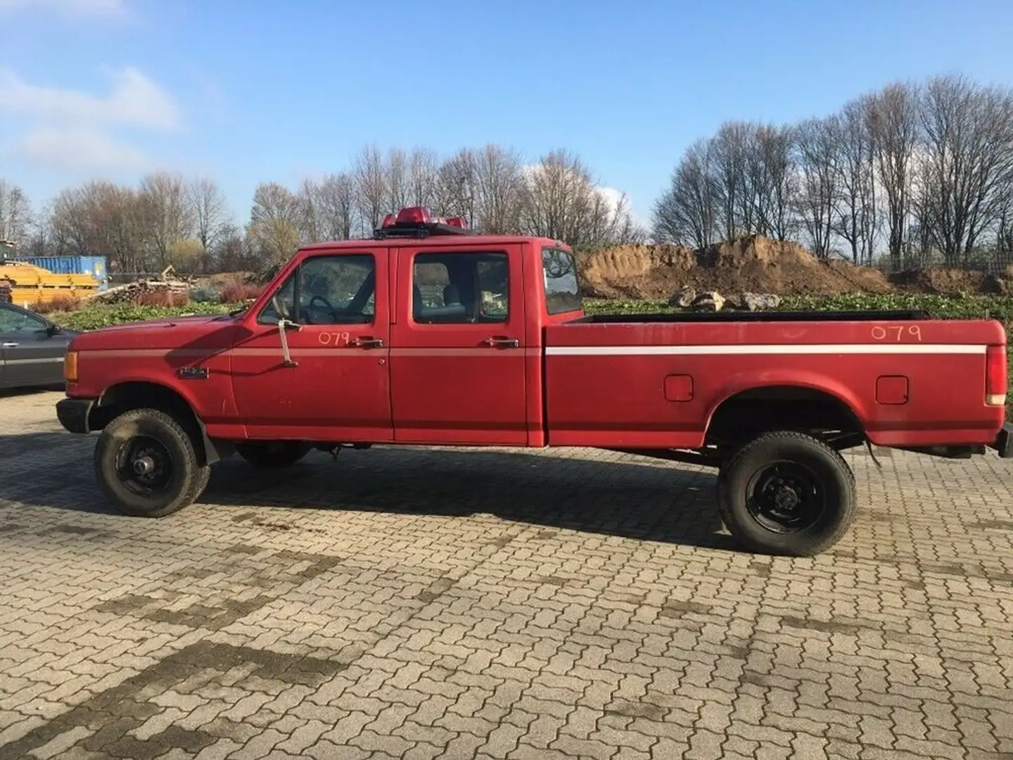 Ford F 350 SELTEN! CrewCab 4x4 Long Bed US Air Force FireDept Czerwony - 2
