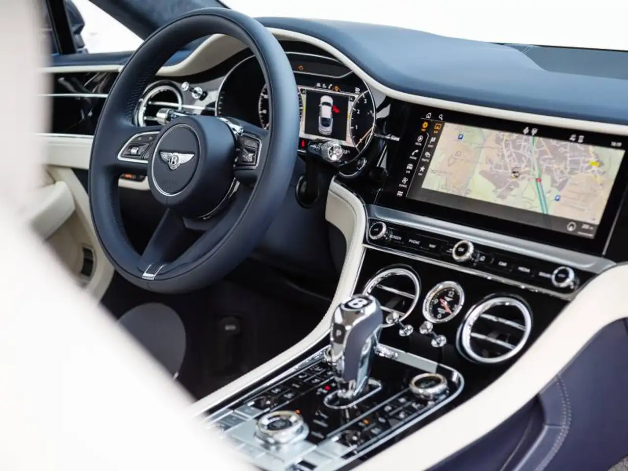 Bentley Continental GT 2022 — фото 12