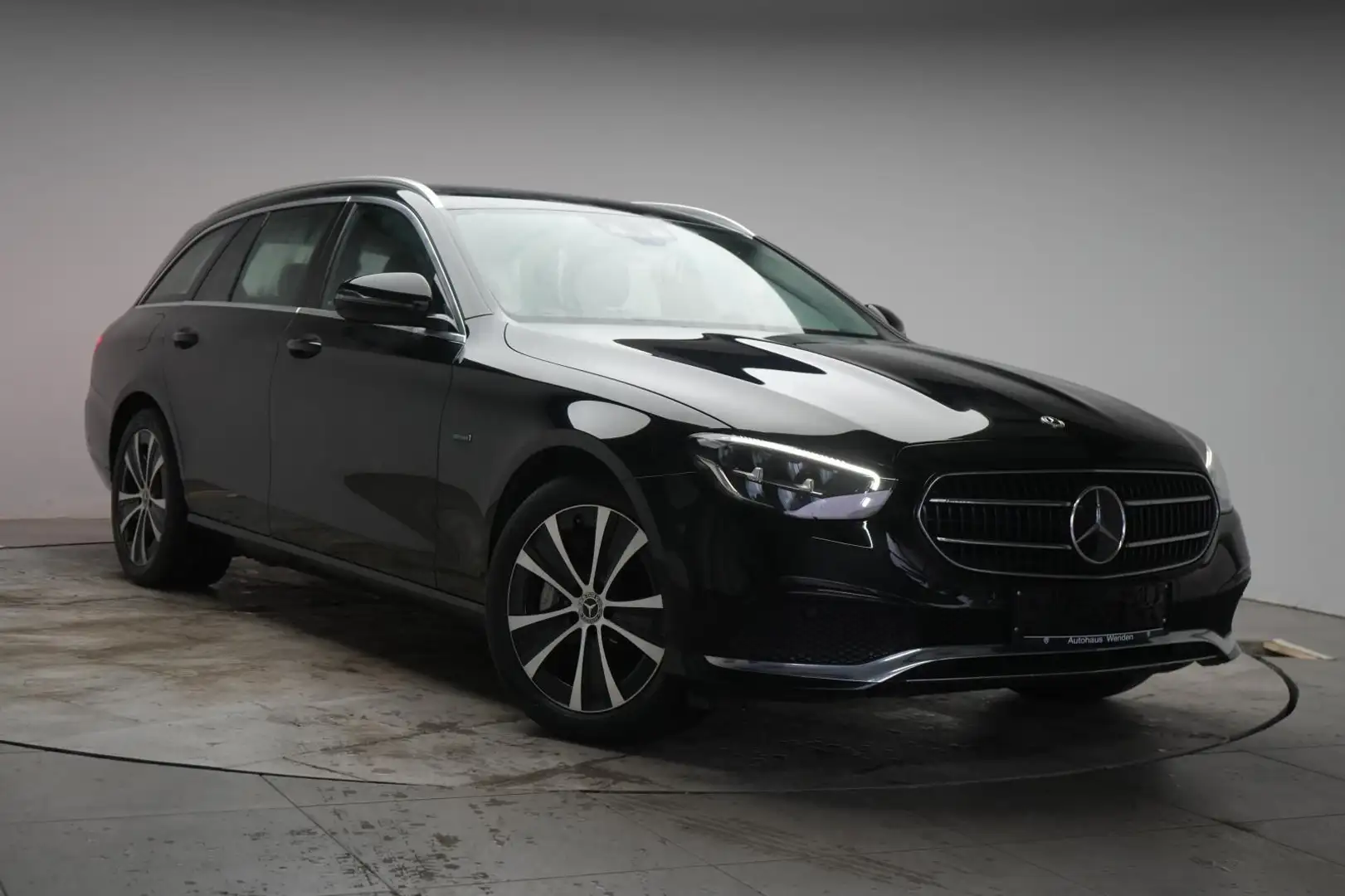 Mercedes-Benz E 300 de T 9G-Tronic Avantgarde Distronic/Kamera Black - 1