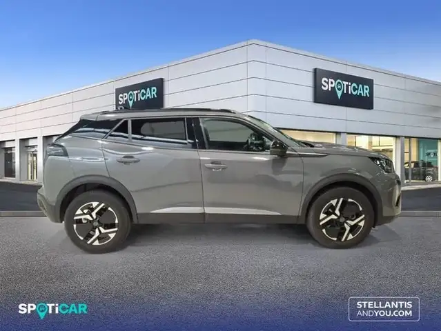 Peugeot 2008 view 4