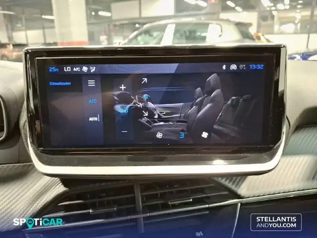 Peugeot 2008 view 14