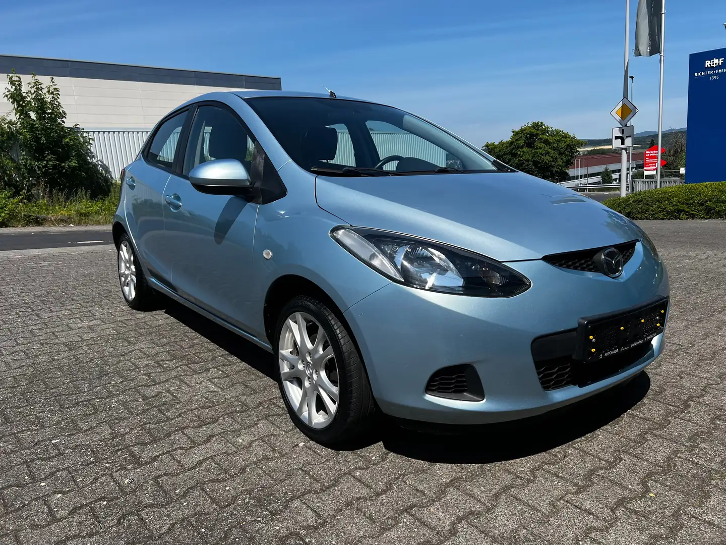 Mazda 2 1.3 Independence Blau - 1