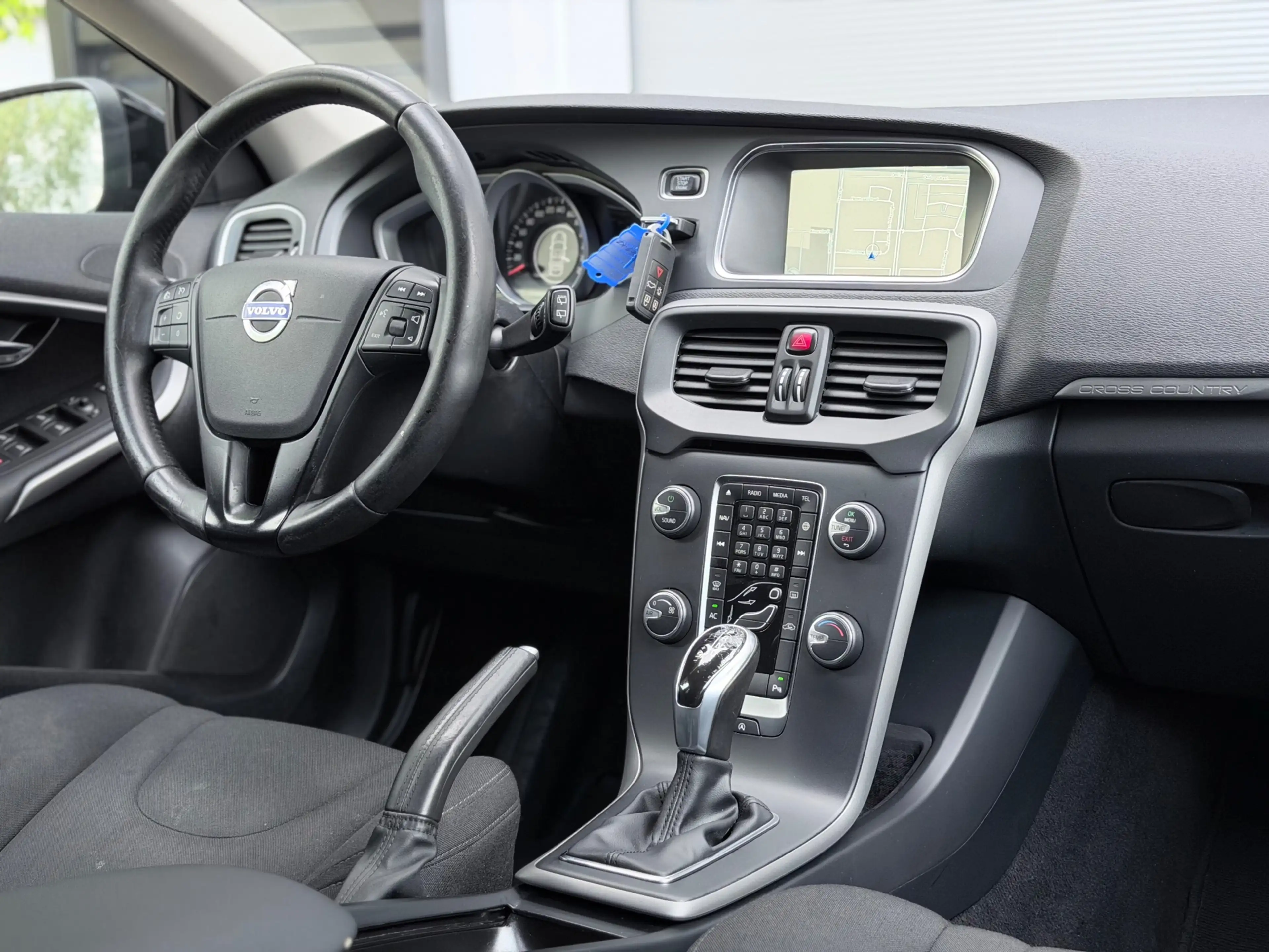 Volvo V40 Cross Country 1.6 D2 Summum Navigatie/Airco — photo 13