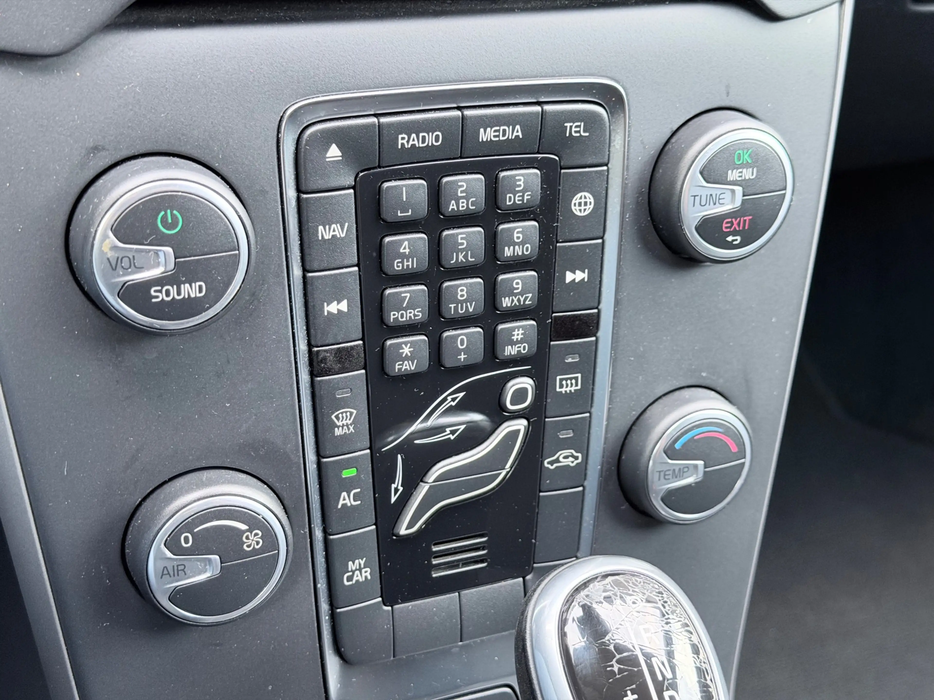 Volvo V40 Cross Country 1.6 D2 Summum Navigatie/Airco — photo 15