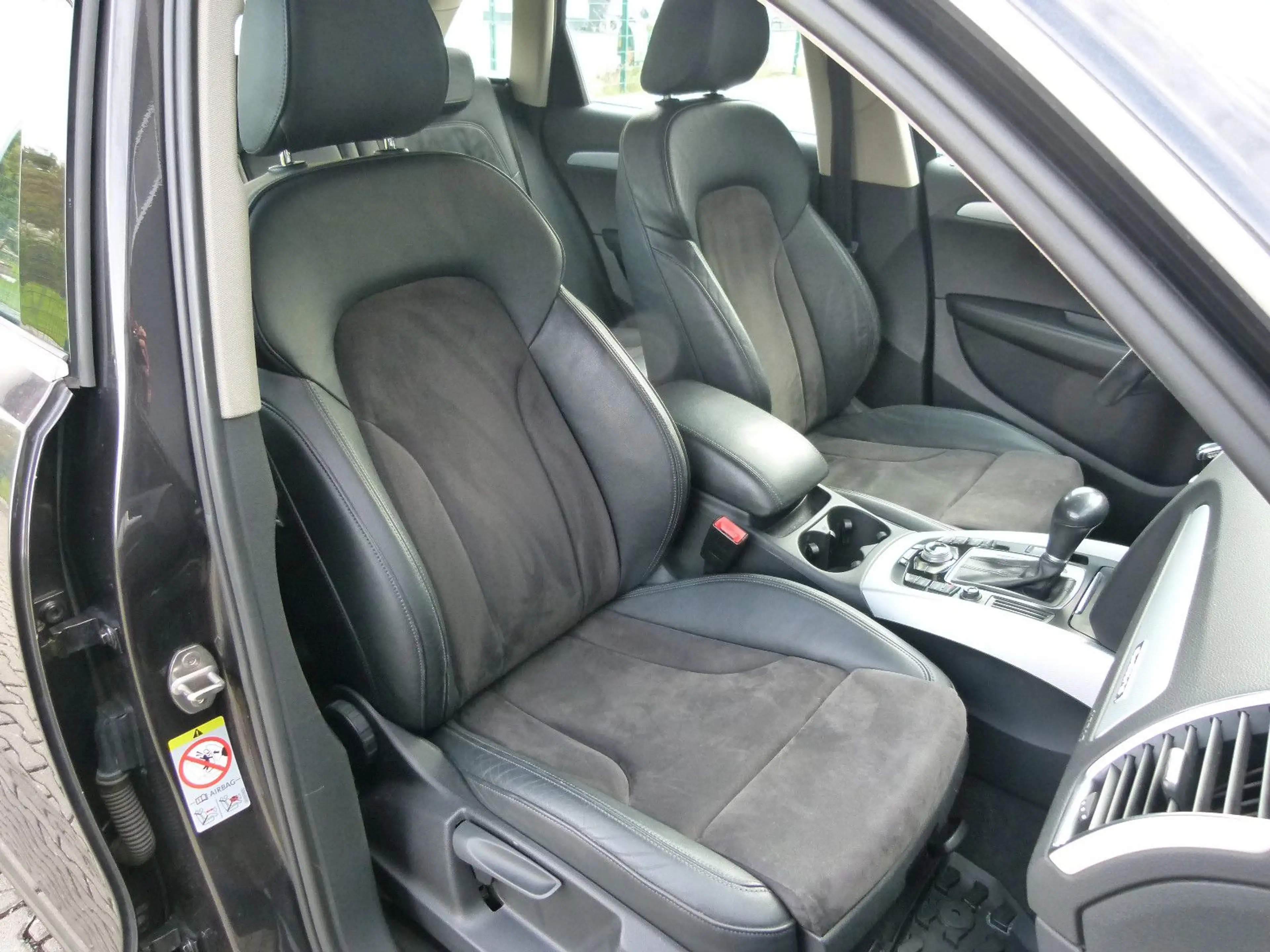 Audi Q5 3.0 TDI 176 kW quattro S-line AHK Navi Xenon — photo 13