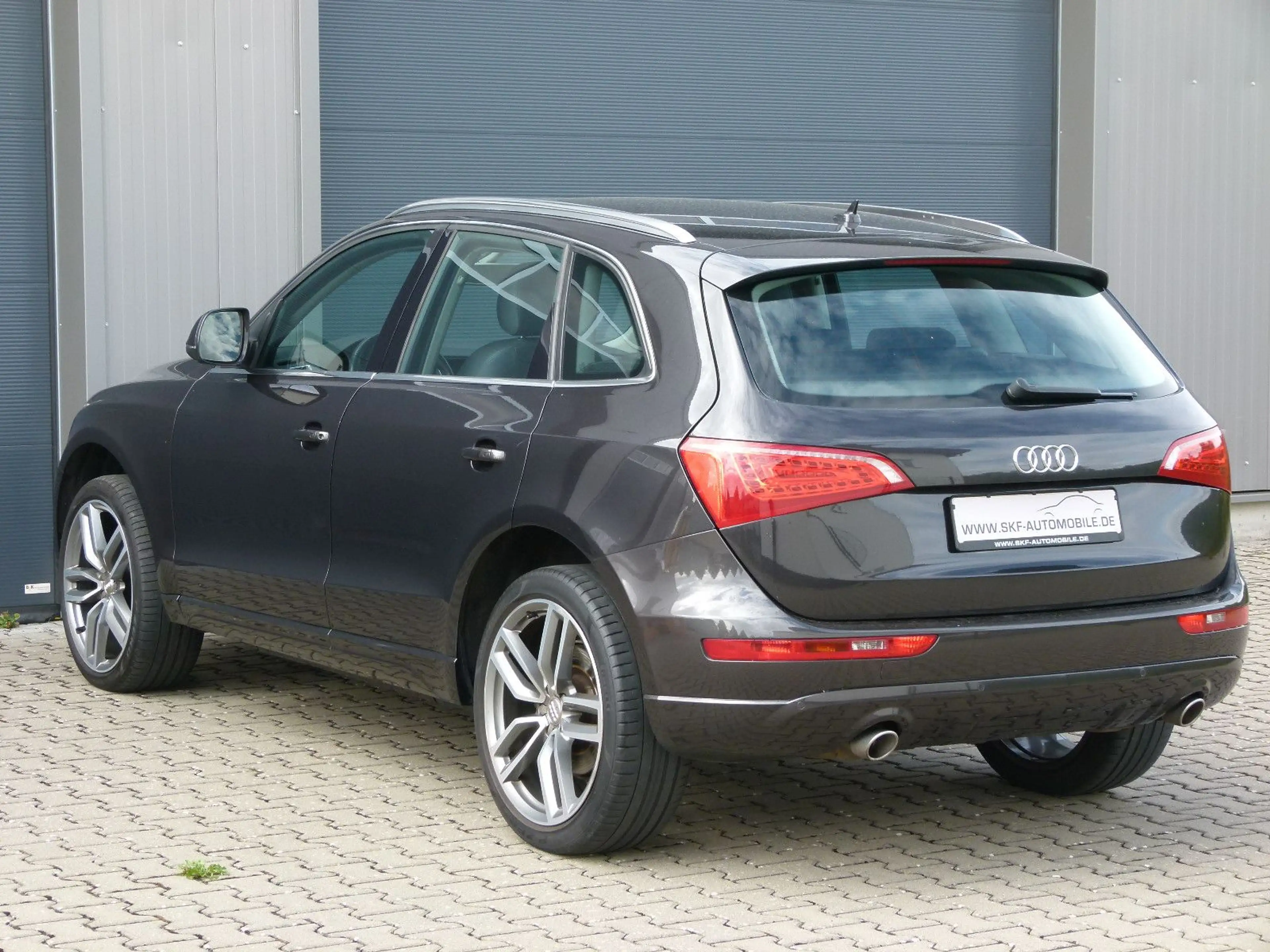Audi Q5 3.0 TDI 176 kW quattro S-line AHK Navi Xenon — photo 7
